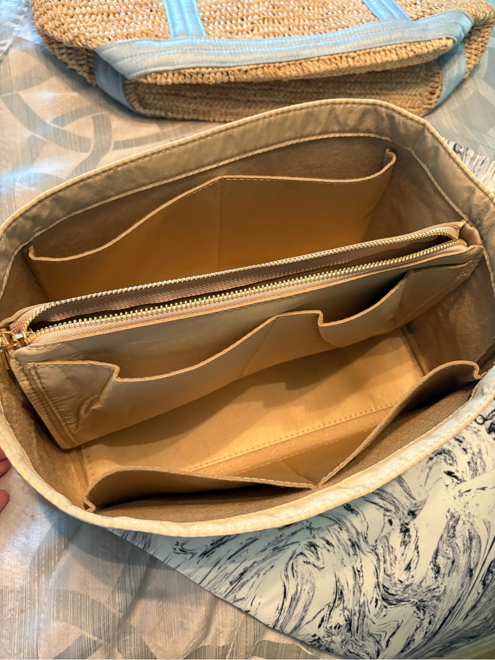 EUC MZ Wallace Raffia and chambray medium Tote - Picture 16 of 16